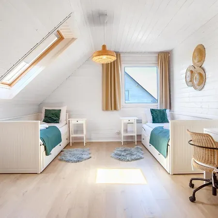 Dom Cayetano, Sun & Snow * Zastan