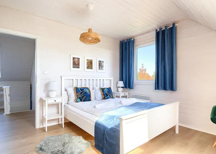 Dom Cayetano, Sun & Snow *