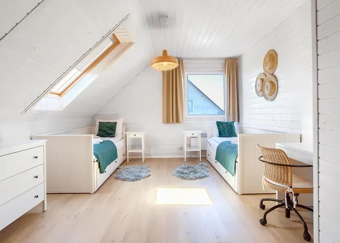 Dom Cayetano, Sun & Snow * Zastan