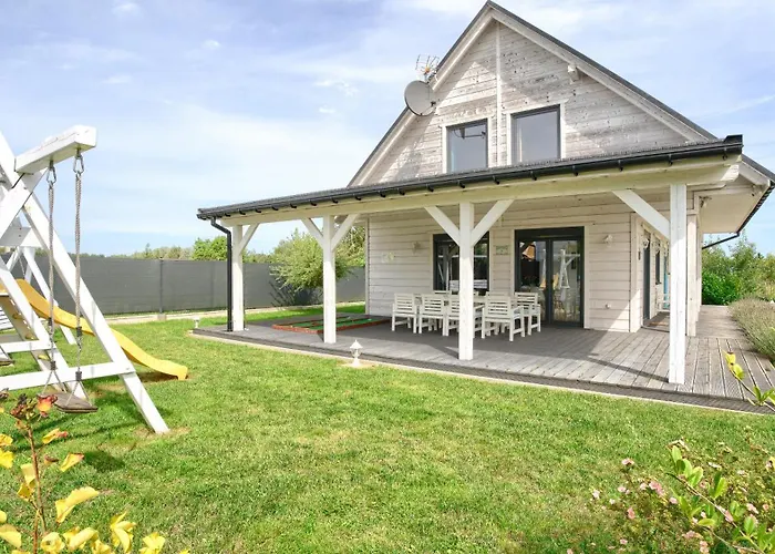 Dom Cayetano, Sun & Snow